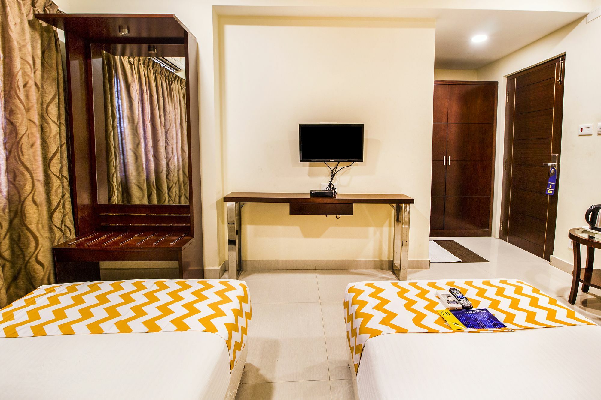 Fabhotel Alreef Residency Ченнаи Экстерьер фото